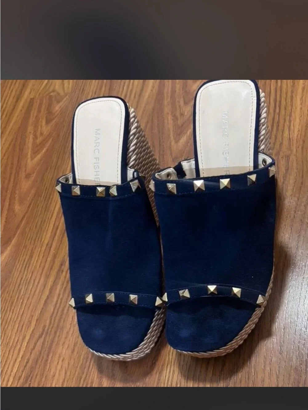 Marc Fisher suede navy